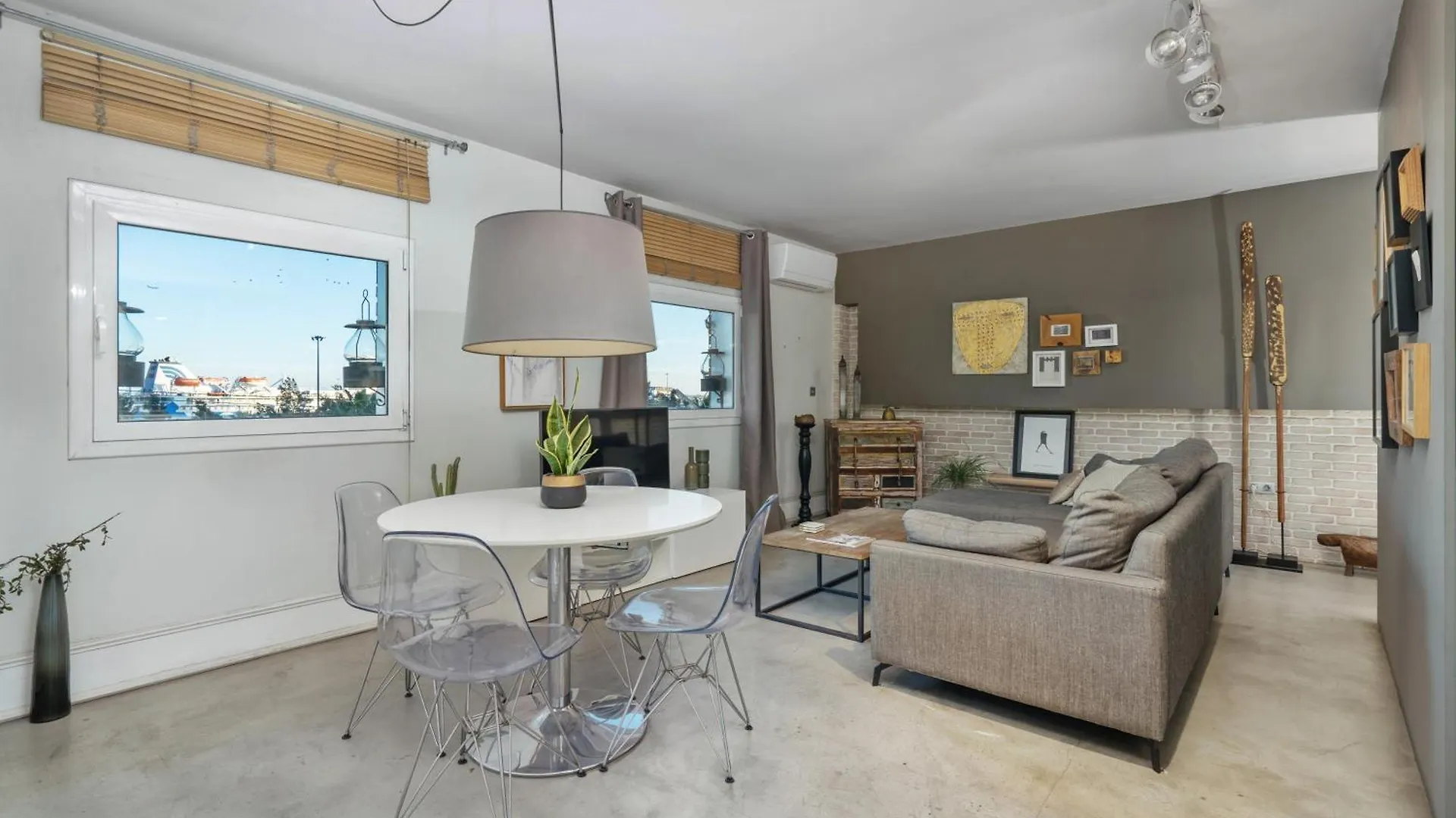 Bright Apartment Ferry Terminal & Las Ramblas Βαρκελώνη Ισπανία